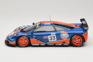 McLaren F1 GTR Gulf #33 R. Bellm / M. Weaver / J-J. Lehto 24 Hours of Le Mans 1996 UT Models 1:18 530161833 Metal — zdjęcie 4 z 8