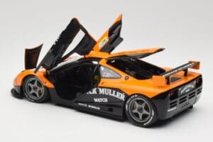 McLaren F1 GTR Kokusai Kaihatsu Racing #53 O. Giroix / J. Sala / P. Deletraz 24 Hours of Le Mans 1996 Minichamps 1:18 5301336 — zdjęcie 5 z 8