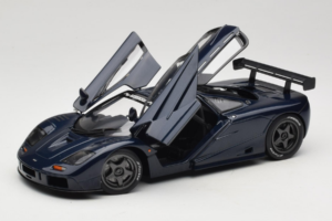 McLaren F1 GTR Le Mans Edition Fioletowy UT Models 1:18 MCLAREN001 Metal — zdjęcie 2 z 8