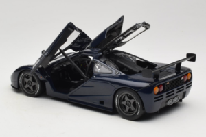 McLaren F1 GTR Le Mans Edition Fioletowy UT Models 1:18 MCLAREN001 Metal — zdjęcie 5 z 8