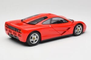 McLaren F1 Magma Czerwony Minichamps 1:18 530133422 Metal — zdjęcie 3 z 8