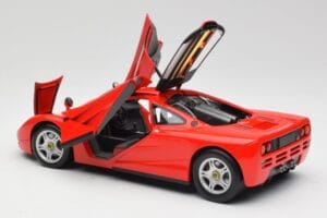 McLaren F1 Magma Czerwony Minichamps 1:18 530133422 Metal — zdjęcie 5 z 8