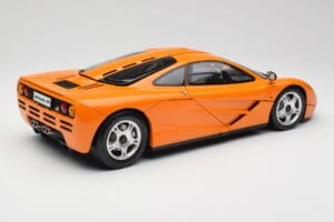 McLaren F1 Pomarańczowy Minichamps 1:12 530133131 Metal — zdjęcie 3 z 9