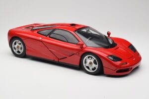 McLaren F1 Czerwony Minichamps 1:12 530133125 Metal — zdjęcie 7 z 9