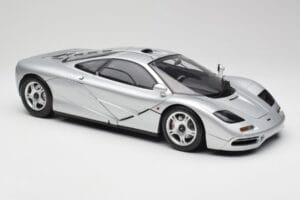 McLaren F1 Srebrny Minichamps 1:12 530133129 Metal — zdjęcie 6 z 8