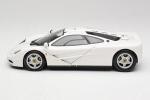 McLaren F1 Biały Minichamps 1:18 530133424 Metal — zdjęcie 4 z 8