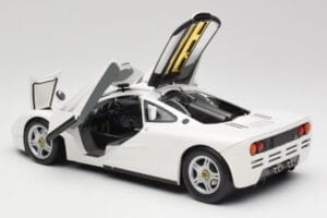 McLaren F1 Biały Minichamps 1:18 530133424 Metal — zdjęcie 5 z 8