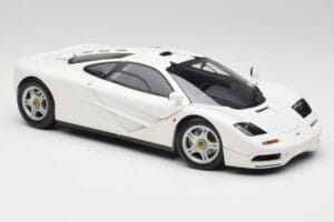McLaren F1 Biały Minichamps 1:18 530133424 Metal — zdjęcie 6 z 8