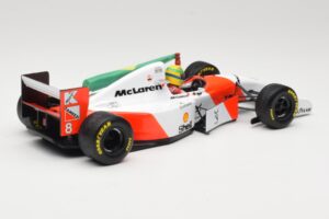 McLaren MP4/8 Ford #8 A. Senna Winner European GP Donington 1993 Minichamps 1:18 540931848 Metal — zdjęcie 2 z 6