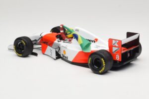 McLaren MP4/8 Ford #8 A. Senna Winner European GP Donington 1993 Minichamps 1:18 540931848 Metal — zdjęcie 5 z 6