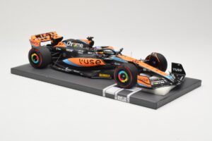 McLaren MCL60 #81 O. Piastri F1 2023 Minichamps 1:18 537231881 Metal — zdjęcie 4 z 6