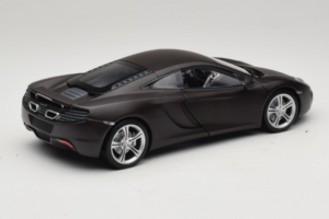 McLaren MP4-12C Matt Black Minichamps 1:18 110133021 Metal — zdjęcie 3 z 8