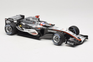 McLaren MP4-20 Mercedes #9 K. Raikkonen F1 2005 Minichamps 1:18 B66962337 Metal — zdjęcie 4 z 6