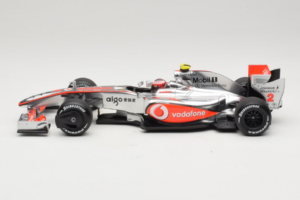 McLaren MP4-24 Mercedes #2 H. Kovalainen F1 2009 Dealer Edition Minichamps 1:18 B66960041 Metal — zdjęcie 3 z 7