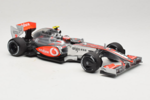 McLaren MP4-24 Mercedes #2 H. Kovalainen F1 2009 Dealer Edition Minichamps 1:18 B66960041 Metal — zdjęcie 4 z 7