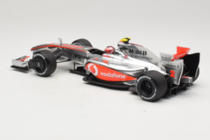 McLaren MP4-24 Mercedes #2 H. Kovalainen F1 2009 Dealer Edition Minichamps 1:18 B66960041 Metal — zdjęcie 5 z 7
