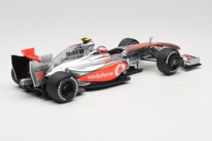 McLaren MP4-24 Mercedes #2 H. Kovalainen F1 2009 Minichamps 1:18 503091802 Metal — zdjęcie 2 z 7