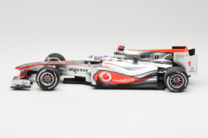 McLaren MP4-25 Mercedes #1 J. Button Vodafone McLaren Showcar F1 2010 Minichamps 1:18 530101801 Metal — zdjęcie 3 z 7