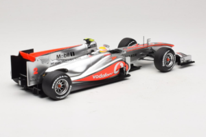 McLaren MP4-25 Mercedes #2 L. Hamilton Vodafone McLaren F1 2010 Minichamps 1:18 530101802 Metal — zdjęcie 2 z 7