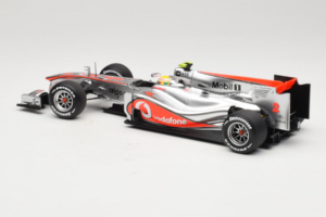 McLaren MP4-25 Mercedes #2 L. Hamilton Vodafone McLaren F1 2010 Minichamps 1:18 530101802 Metal — zdjęcie 5 z 7