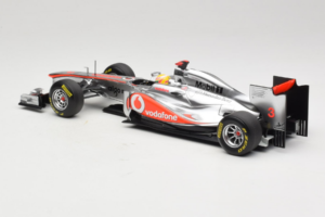 McLaren MP4-26 Mercedes #3 L. Hamilton Vodafone McLaren F1 2011 Minichamps 1:18 530111803 Metal — zdjęcie 5 z 7