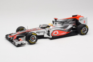 McLaren MP4-26 Mercedes #3 L. Hamilton Vodafone McLaren Showcar F1 2011 Minichamps 1:18 530111873 Metal