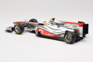McLaren MP4-26 Mercedes #3 L. Hamilton Vodafone McLaren Showcar F1 2011 Minichamps 1:18 530111873 Metal — zdjęcie 5 z 7