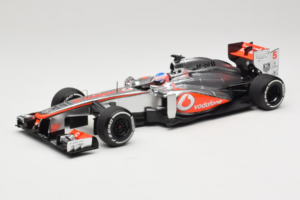 McLaren MP4-28 Mercedes #5 J. Button Vodafone McLaren F1 2013 Minichamps 1:18 530131805 Metal