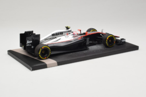 McLaren MP4-30 Honda #22 J. Button McLaren Honda F1 Team Australian Grand Prix 2015 Minichamps 1:18 537151822 Metal — zdjęcie 3 z 7