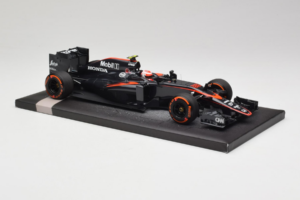McLaren MP4-30 Honda #22 J. Button McLaren Honda F1 Team Spanish Grand Prix 2015 Minichamps 1:18 537151122 Metal — zdjęcie 4 z 7
