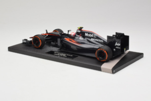 McLaren MP4-30 Honda #22 J. Button McLaren Honda F1 Team Spanish Grand Prix 2015 Minichamps 1:18 537151122 Metal — zdjęcie 5 z 7