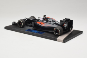 McLaren MP4-31 Honda #22 J. Button McLaren Honda F1 Team Chinese Grand Prix 2016 Minichamps 1:18 537161822 Metal — zdjęcie 5 z 7