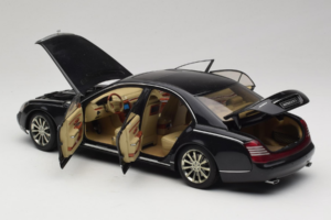 Maybach 57S Czarny AUTOart 1:18 76156 Metal — zdjęcie 5 z 7