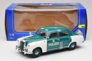 Mercedes 180 Ponton Polizei Revell 1:18 08863 Metal — zdjęcie 6 z 6