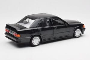 Mercedes 190E 2.3-16 W201 Czarny Edycja Dealerska Norev 1:18 B66040663 Metal — zdjęcie 3 z 8