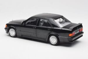Mercedes 190E 2.3-16 W201 Czarny Edycja Dealerska Norev 1:18 B66040663 Metal — zdjęcie 7 z 8