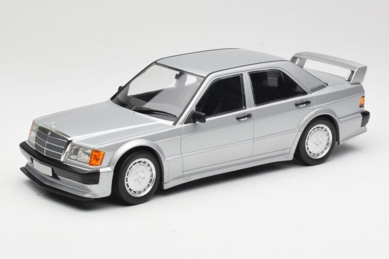 Mercedes 190E 2.5-16 EVO 1 W201 Srebrny Minichamps 1:18 155036001 Metal