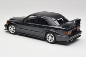 Mercedes 190E W201 2.5-16 EVO 2 Czarny Metallic Minichamps 1:18 155036100 Metal — zdjęcie 5 z 6