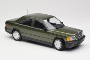 Mercedes 190E W201 Zielony Metalik Minichamps 1:18 155037001 Metal — zdjęcie 4 z 6