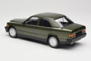 Mercedes 190E W201 Zielony Metalik Minichamps 1:18 155037001 Metal — zdjęcie 5 z 6