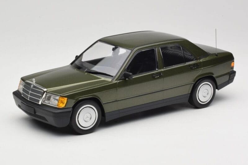 Mercedes 190E W201 Zielony Metalik Minichamps 1:18 155037001 Metal