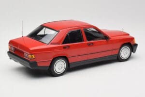 Mercedes 190E W201 Czerwony Minichamps 1:18 155037000 Metal — zdjęcie 2 z 6