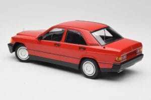 Mercedes 190E W201 Czerwony Minichamps 1:18 155037000 Metal — zdjęcie 5 z 6