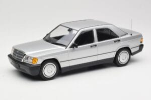 Mercedes 190E W201 Srebrny Minichamps 1:18 155037004 Metal
