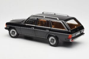 Mercedes 200 T S123 Czarny Norev 1:18 183735 Metal — zdjęcie 7 z 8
