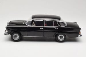 Mercedes 200 W110 Czarny Norev 1:18 183574 Metal — zdjęcie 4 z 8