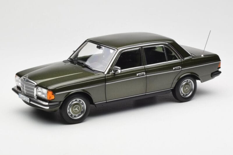 Mercedes 200 W123 Cypress Zielony Metaliczny Edycja Dealerska Norev 1:18 B66040654 Metal