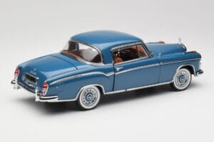 Mercedes 220 SE W128 Niebieski Sun Star 1:18 3561 Metal — zdjęcie 3 z 8