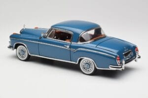 Mercedes 220 SE W128 Niebieski Sun Star 1:18 3561 Metal — zdjęcie 7 z 8