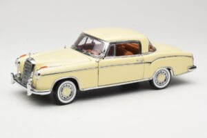 Mercedes 220 SE W128 Coupe Beżowy Sun Star 1:18 3562 Metal